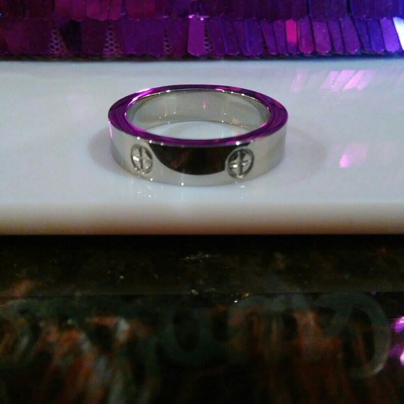 Jewelry - 🌞 Gorgeous designer inspired ring 🌞